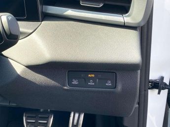 Volkswagen T-Roc 1.5 eTSI 150 R-Line 5dr DSG