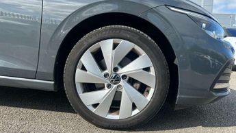 Volkswagen Golf Estate 1.5 eTSI 150 Style 5dr DSG