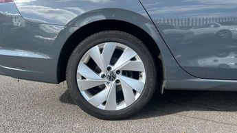 Volkswagen Golf Estate 1.5 eTSI 150 Style 5dr DSG