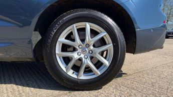 Volvo XC60 2.0 T5 [250] Momentum Pro 5dr AWD Geartronic