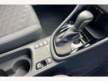 Toyota Yaris 1.5 Hybrid Design 5dr CVT