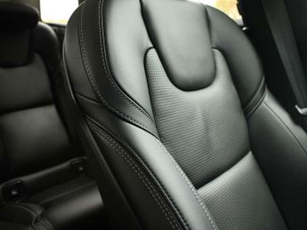 Volvo XC60 2.0 T8 [455] RC PHEV Ultimate Dark 5dr AWD Gtron