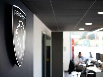 Toyota RAV4 2.5 VVT-i Hybrid Business Ed Plus TSS 5dr CVT 2WD