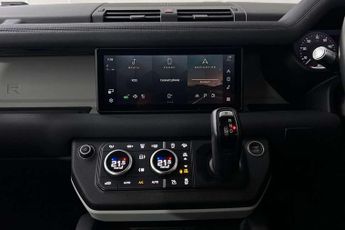 Land Rover Defender 2.0 D240 SE 110 5dr Auto [7 Seat]