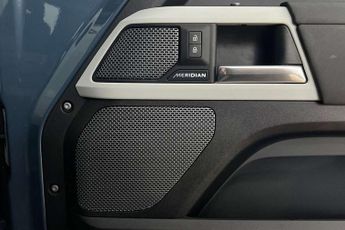 Land Rover Defender 2.0 D240 SE 110 5dr Auto [7 Seat]