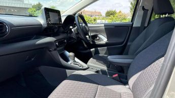 Toyota Yaris 1.5 Hybrid Icon 5dr CVT
