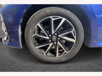 Toyota Yaris 1.5 Hybrid Design 5dr CVT