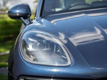 Porsche Macan Turbo 5dr PDK