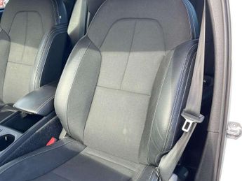 Volvo XC40 1.5 T3 [163] Momentum 5dr Geartronic