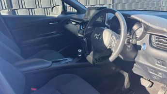 Toyota C-HR 1.8 Hybrid Dynamic 5dr CVT