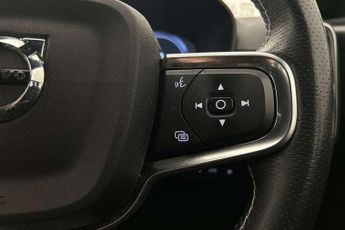 Volvo XC40 Recharge 1.5 T5 Recharge PHEV R DESIGN Pro 5dr Auto