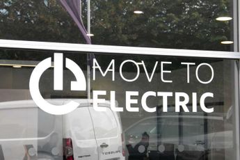 Peugeot 3008 1.6 Hybrid 225 Allure Premium 5dr e-EAT8