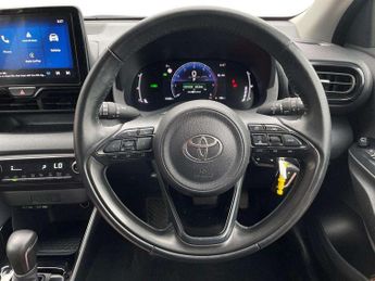 Toyota Yaris 1.5 Hybrid Design 5dr CVT