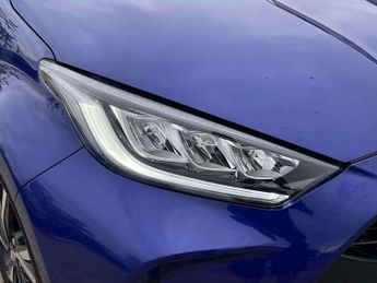Toyota Yaris 1.5 Hybrid Design 5dr CVT