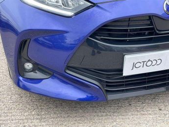 Toyota Yaris 1.5 Hybrid Design 5dr CVT