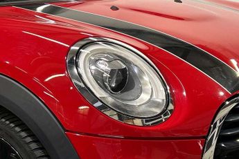MINI Hatchback 1.5 Cooper 3dr Auto [Chili/Media Pack XL]