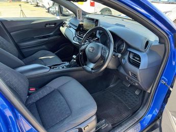 Toyota C-HR 1.8 Hybrid Design 5dr CVT
