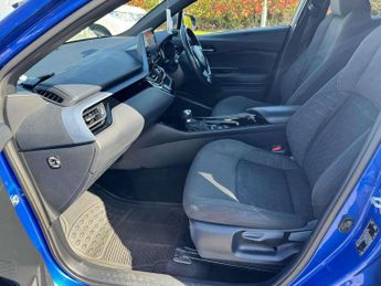 Toyota C-HR 1.8 Hybrid Design 5dr CVT