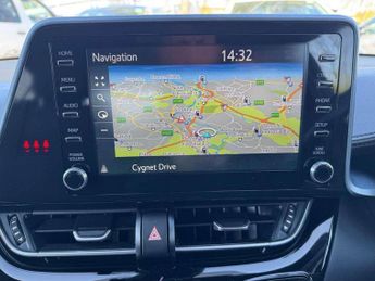 Toyota C-HR 1.8 Hybrid Design 5dr CVT