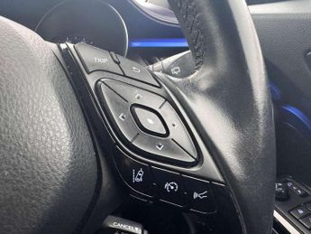 Toyota C-HR 1.8 Hybrid Dynamic 5dr CVT