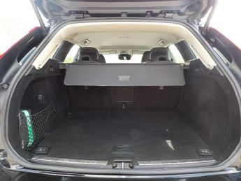 Volvo XC60 2.0 B4D Momentum 5dr AWD Geartronic