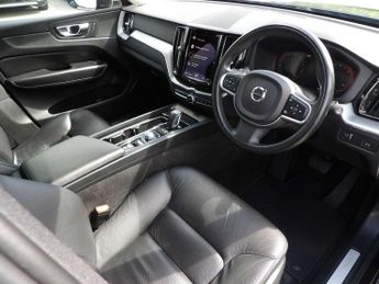 Volvo XC60 2.0 B4D Momentum 5dr AWD Geartronic
