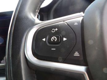 Volvo XC60 2.0 B4D Momentum 5dr AWD Geartronic