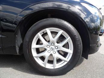 Volvo XC60 2.0 B4D Momentum 5dr AWD Geartronic