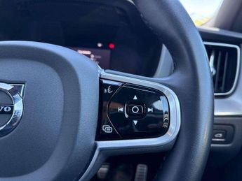 Volvo XC60 2.0 B4D R DESIGN 5dr AWD Geartronic