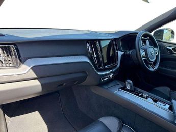 Volvo XC60 2.0 B4D R DESIGN 5dr AWD Geartronic