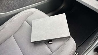 Volvo XC40 1.5 T3 [163] Momentum 5dr Geartronic