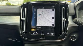 Volvo XC40 1.5 T3 [163] Momentum 5dr Geartronic
