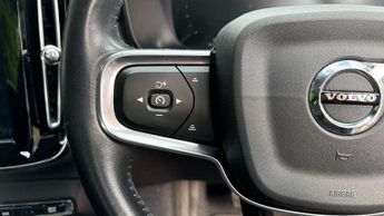 Volvo XC40 1.5 T3 [163] Momentum 5dr Geartronic