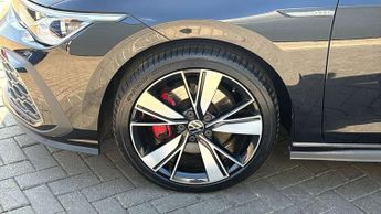 Volkswagen Golf 2.0 TDI 200 GTD 5dr DSG