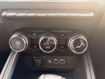 Renault Clio 1.6 E-TECH full hybrid 145 Techno 5dr Auto