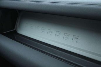 Land Rover Defender 3.0 D250 Hard Top Auto