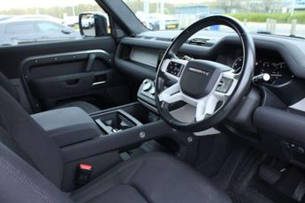 Land Rover Defender 3.0 D250 Hard Top Auto