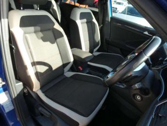Volkswagen T-Roc 2.0 TDI SEL 5dr DSG
