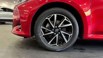 Toyota Yaris 1.5 Hybrid Design 5dr CVT