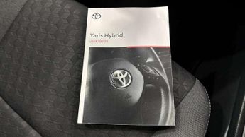Toyota Yaris 1.5 Hybrid Design 5dr CVT