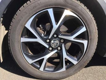 Toyota C-HR 1.8 Hybrid Dynamic 5dr CVT