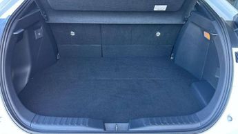 Toyota C-HR 2.0 PHEV Design 5dr CVT