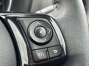 Toyota Yaris 1.5 VVT-i Icon Tech 5dr CVT