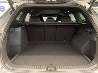Volkswagen Tayron 1.5 TSI eHybrid R-Line Edition 5dr DSG6