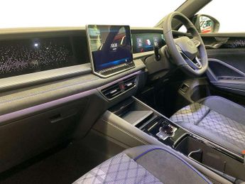 Volkswagen Tayron 1.5 TSI eHybrid R-Line Edition 5dr DSG6