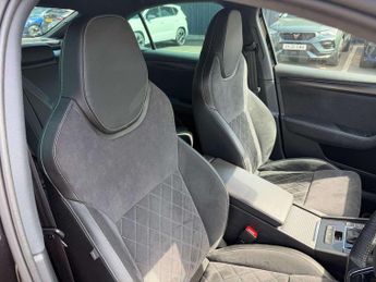 Skoda Superb 1.4 TSI iV Sport Line Plus DSG 5dr