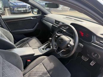 Skoda Superb 1.4 TSI iV Sport Line Plus DSG 5dr