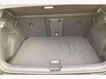 Volkswagen Golf 1.5 eTSI 150 R-Line 5dr DSG