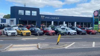 Peugeot 3008 1.6 Hybrid 225 Allure Premium 5dr e-EAT8