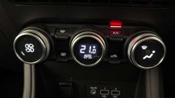 Renault Captur 1.6 E-Tech full hybrid 145 Techno 5dr Auto